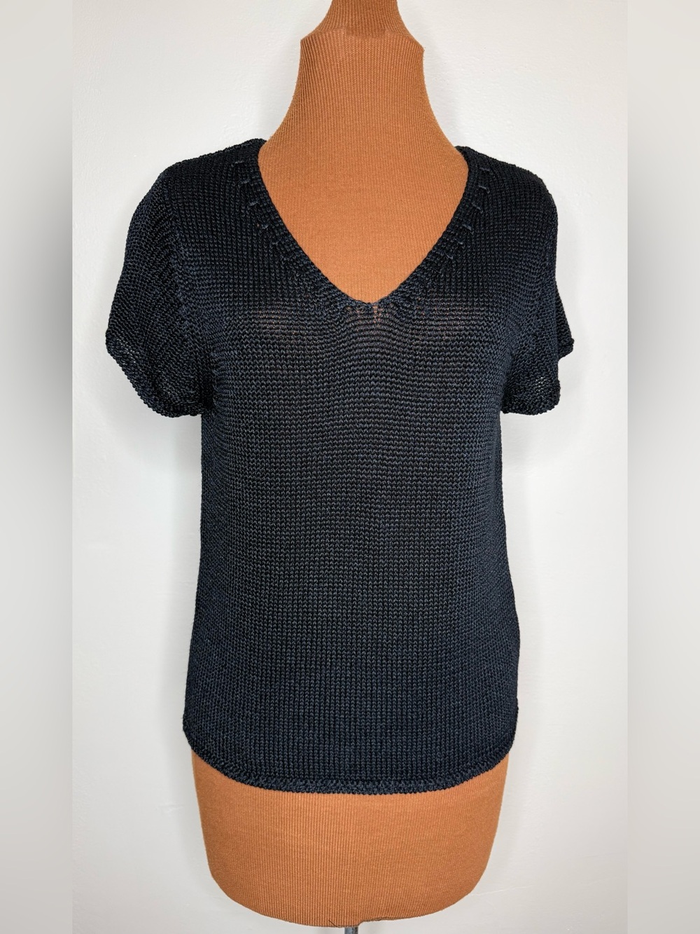 Worthington Silk Blend Classic Black V-Neck Knit Top Size Medium